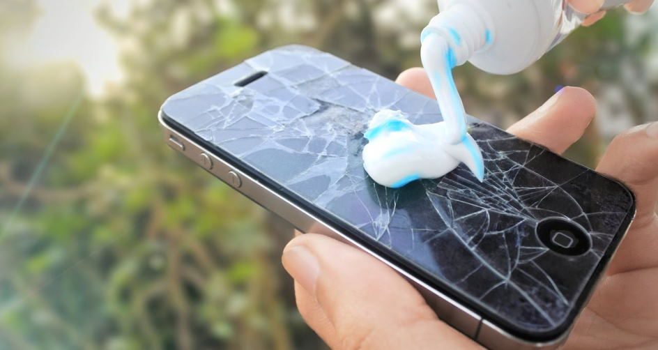 Does toothpaste help fix cracked screens in 2022